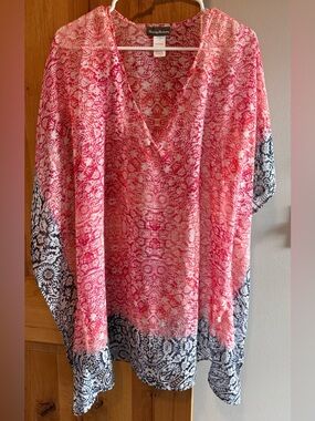 Tommy Bahama Pink & White Printed V-Neck Tunic with Navy Accents